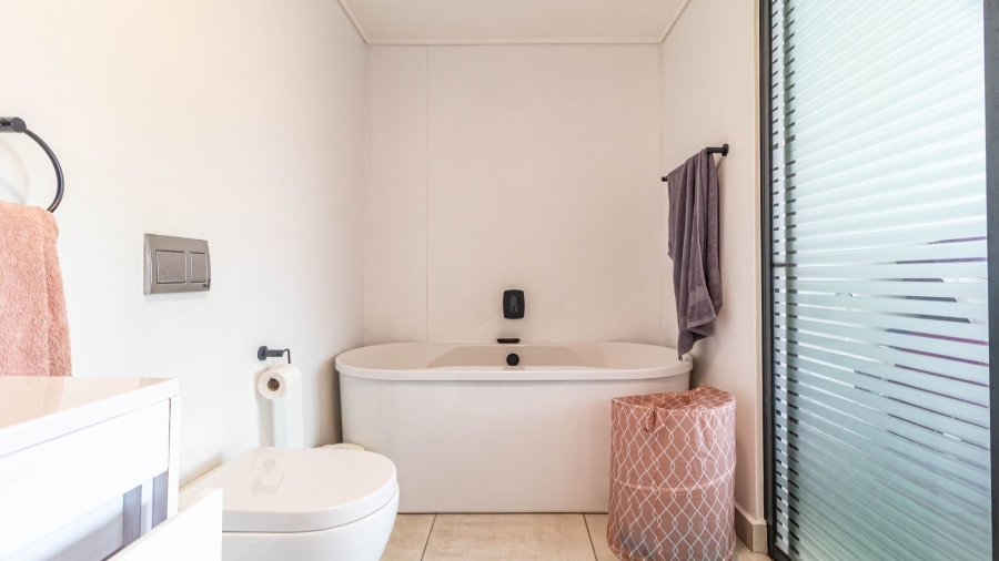 3 Bedroom Property for Sale in Paardevlei Western Cape